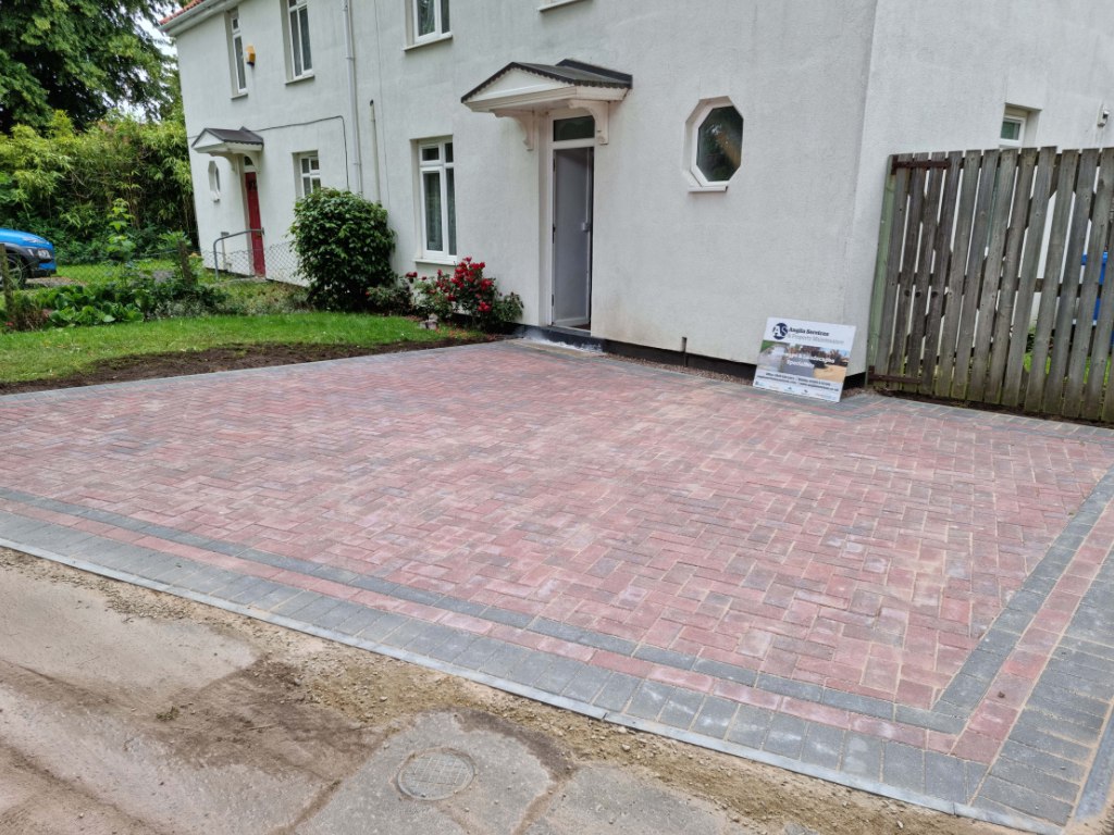 This is a newly installed block paved drive installed by Dover Driveways